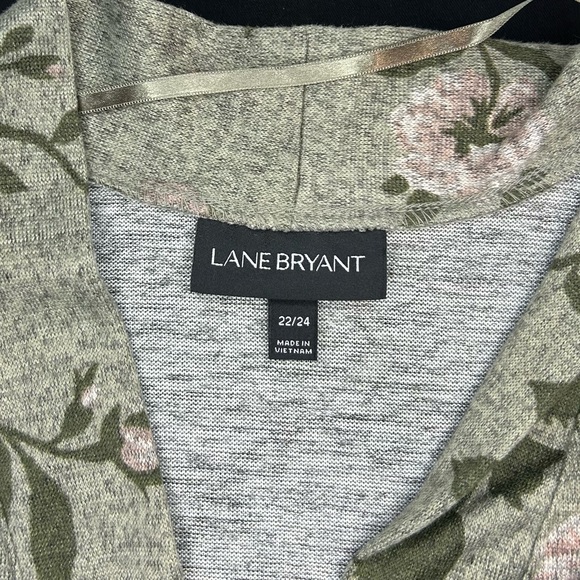 Lane Bryant Sage Green Floral Cardigan Size 22/24 - Picture 4 of 4